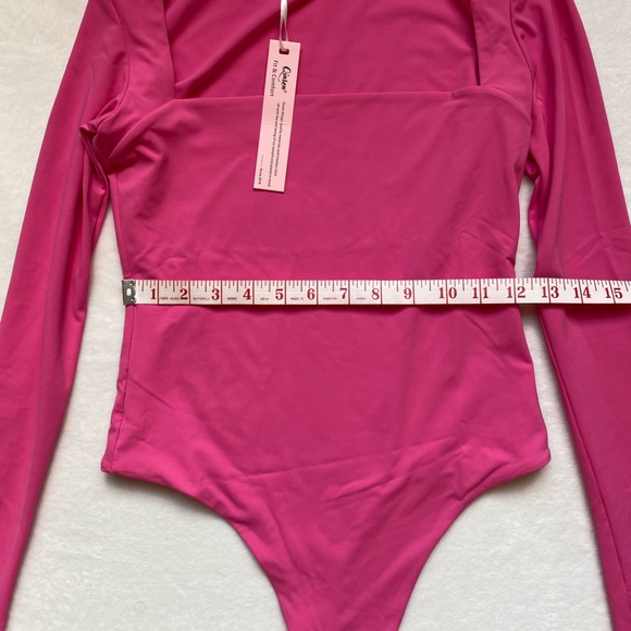 QINSEN Women's Sexy Square Neck Bodysuit - Picture 8 of 11